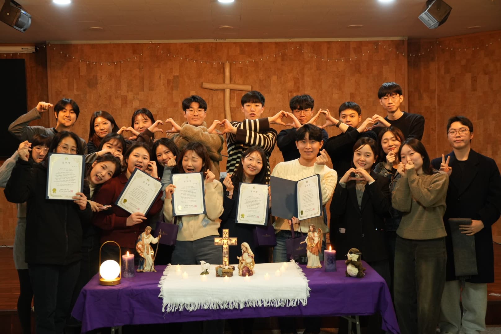 행신교회 청년회 수료식 단체사진